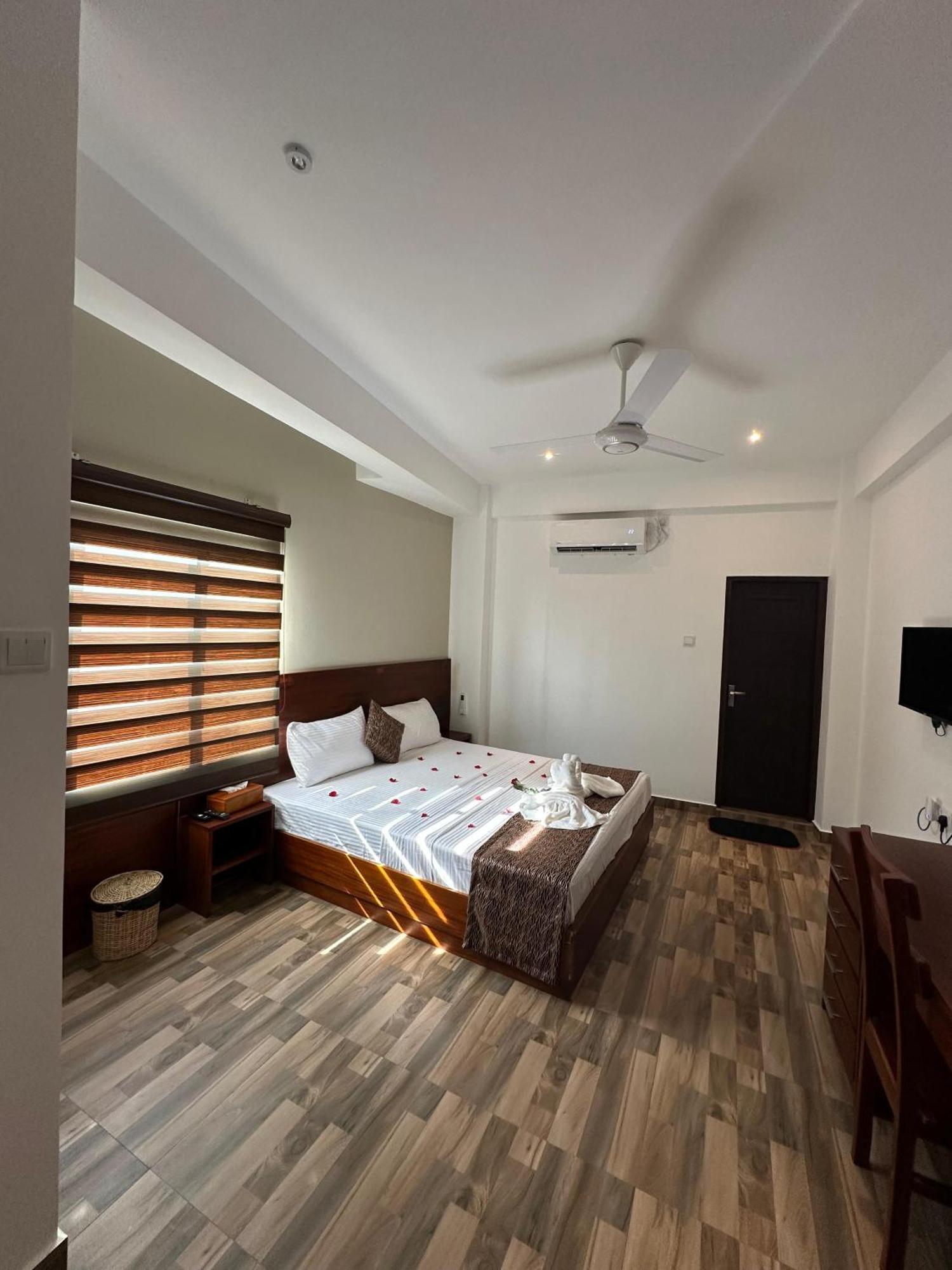 Cocos Polhena Hotel Matara Exterior photo